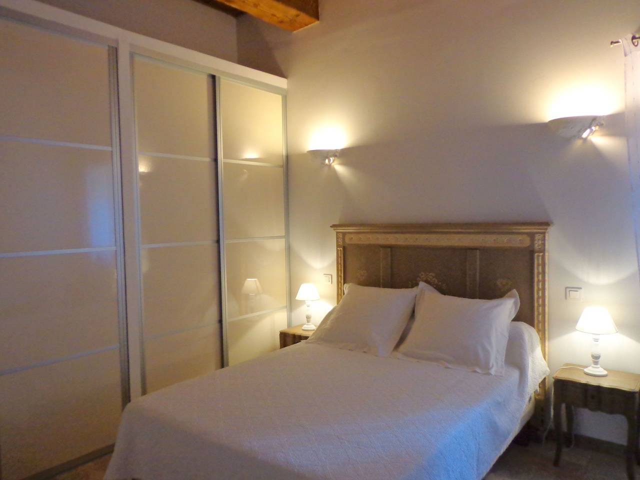 Apartamento entero, Klimatisierte Wohnung mit 2 Schlafzimmern und Pool in Cavaillon, Parque natural regional del Luberon