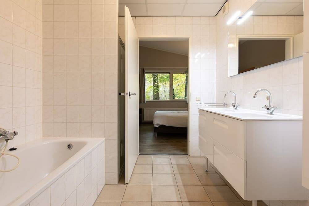 Detached bungalow for 6 persons in Kootwijk, Hoge Veluwe