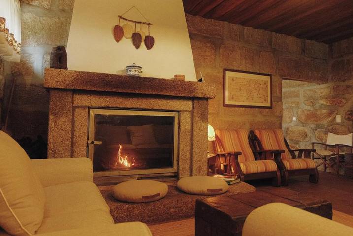 Location de vacances pour 15 personnes, avec jardin et piscine, animaux acceptés à Paredes - 2