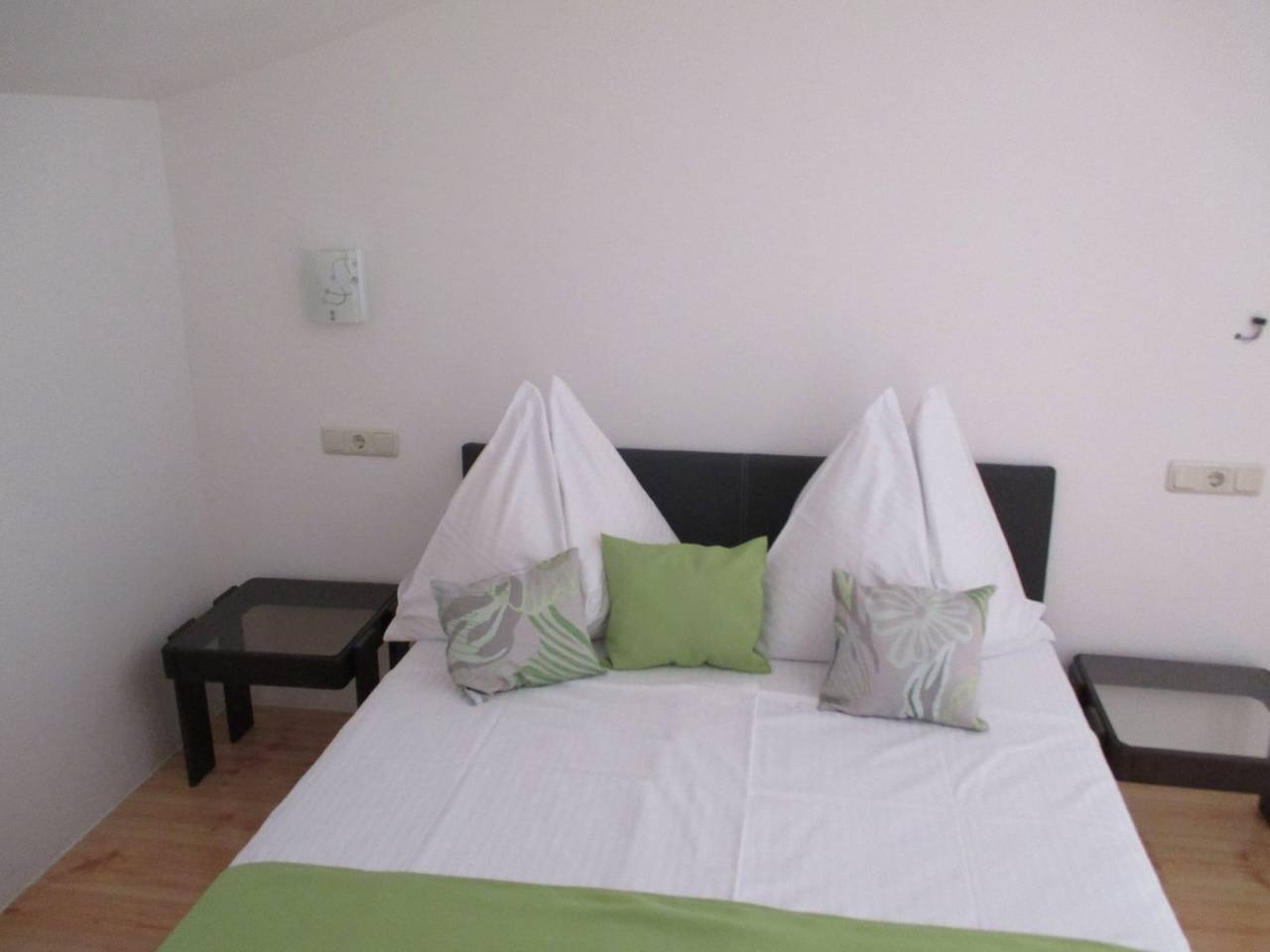 Guest House Villa Daniel - Standard Double Room with Balcony in Omiš (Kroatische Adria), Omis