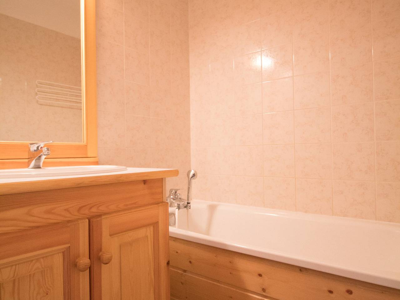 Geheel appartement, Cozy apartment in Aussois, 6 people, near shuttles in Aussois, Saint-Jean-de-Maurienne regio