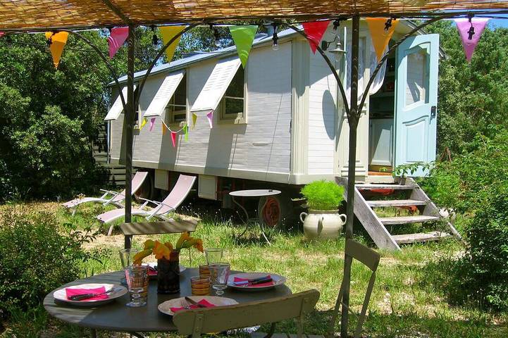 Cottage per 2 persone, con giardino e piscina in Gard