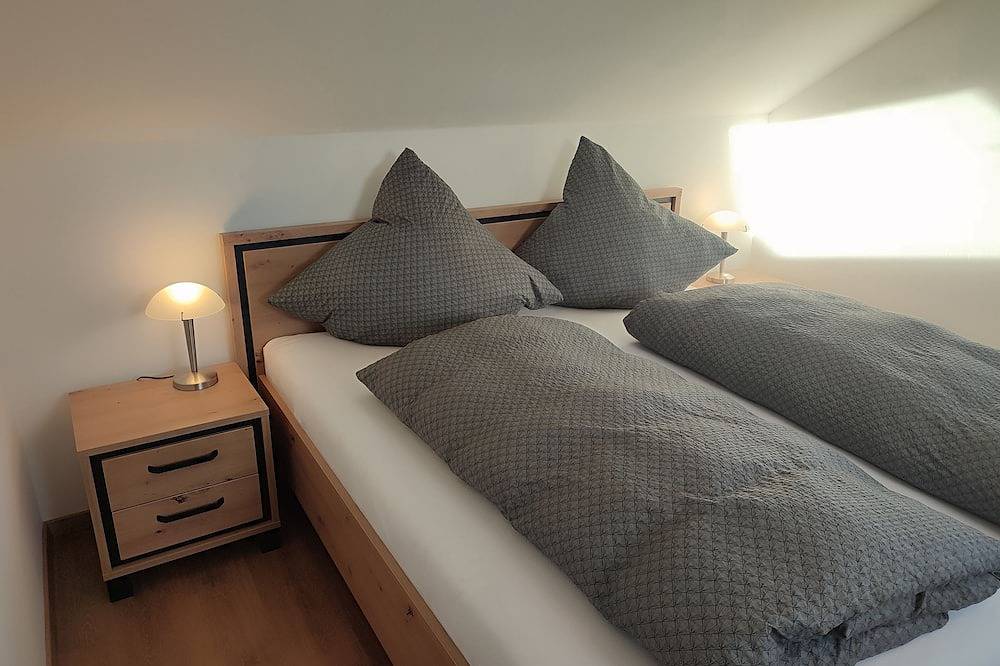 Ferienhaus Franzi mit Grill, Garten u. Terrasse, ruhiger Ortsrandlage bis 6 Pers in Grebenhain, Vogelsberg Region
