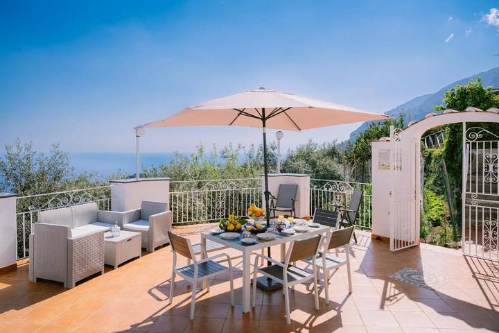 Casa vacanza per 5 persone, con Balcone e Terrazza nonché Giardino e Panorama a Scala
