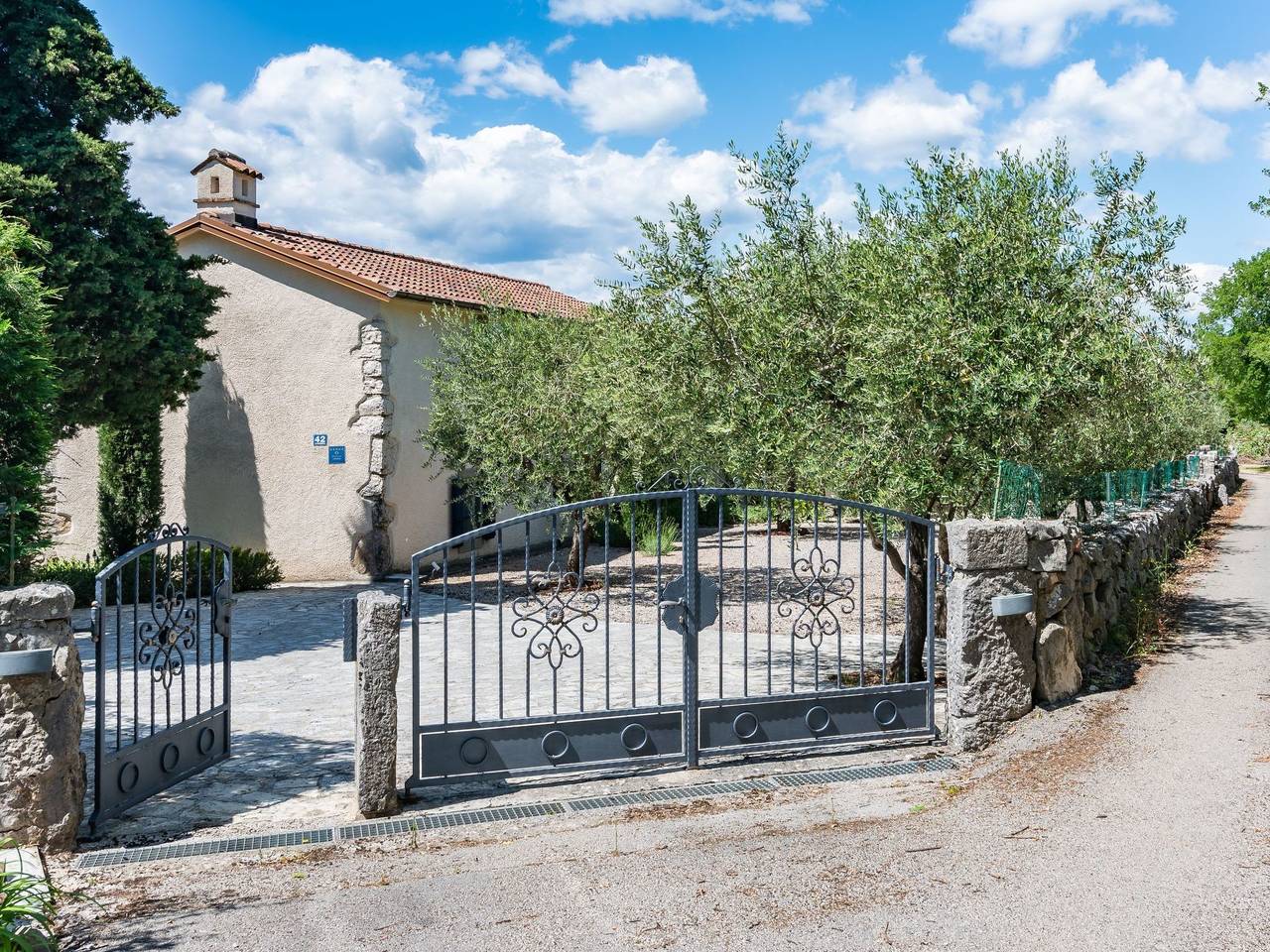 Villa Cypress & Olive House in Sveti Ivan Dobrinjski, Krk