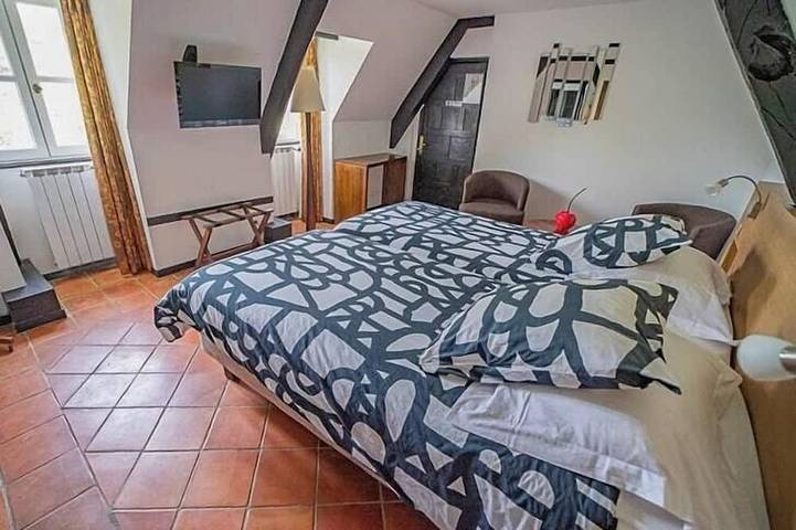 Location de vacances pour 28 personnes, avec piscine et jardin, animaux acceptés à La Fouillade - 4