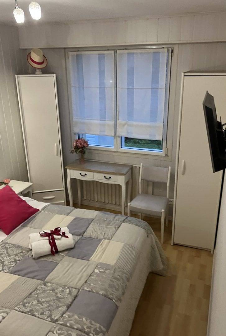 Chambre d'hôtes "La Rose des Sables", proche du Puy du Fou - Chambre Bouton d'Or in Les Herbiers, Vallée de la Loire