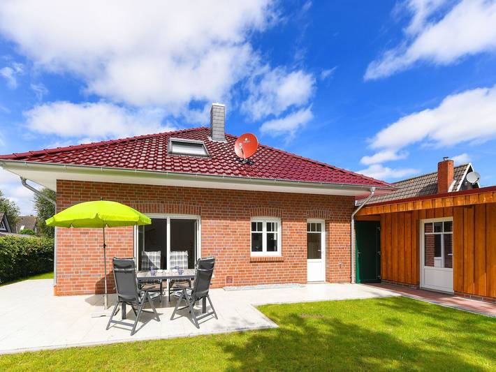 Ferienhaus für 4 Personen, mit Sauna und Terrasse sowie Garten, kinderfreundlich in Neuharlingersiel