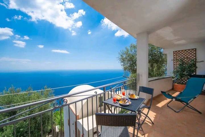 Ferienhaus für 3 Personen, mit Whirlpool und Terrasse, mit Haustier in Furore