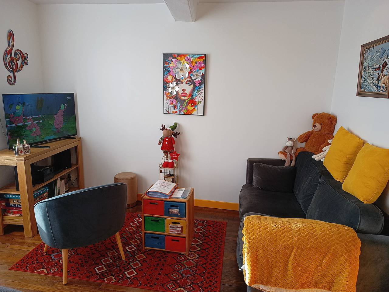 Encantadora casa renovada con Wifi, patio y aparcamiento, ideal para explorar Morvan in Château-Chinon (Ville), Parque natural de Morvan