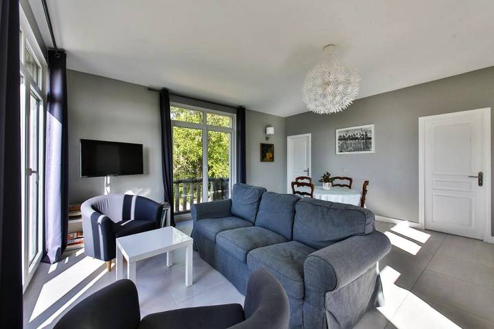 Location de vacances pour 5 personnes, avec jardin ainsi que vue et piscine, animaux acceptés à Montsoreau - 4