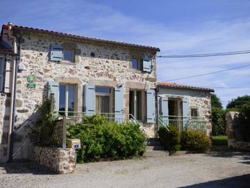 Gîte pour 6 personnes, avec vue et jardin à Saint-Mars-la-Réorthe