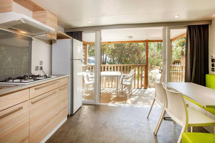 Camping pour 2 personnes, avec terrasse ainsi que piscine et vue à Ramatuelle - 4