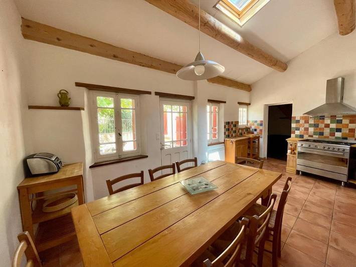 Location de vacances pour 16 personnes, avec balcon et jardin ainsi que piscine et vue à Saint-André-de-Roquepertuis - 2