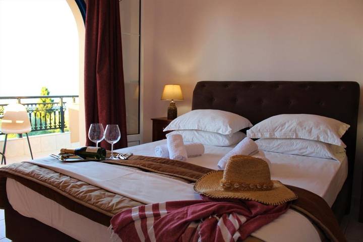 Gîte pour 5 personnes, avec jardin et vue à Koróni - 4