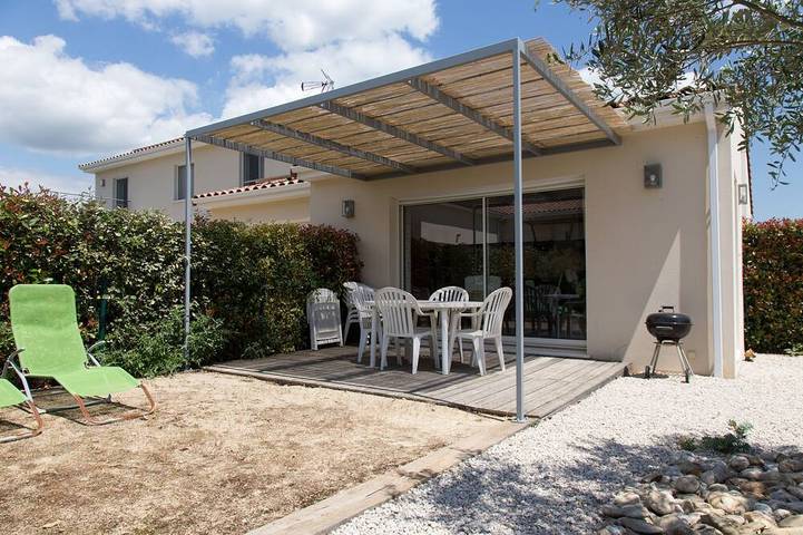 Gîte pour 6 personnes, avec terrasse et jardin