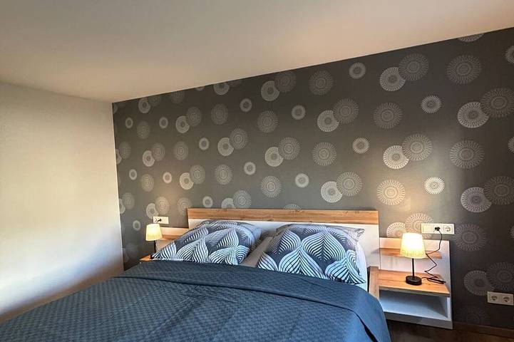 Ganze Wohnung, Gemütliches Appartement mit Terrasse und Gartenblick in Heusweiler, Saarbrücken & Umgebung