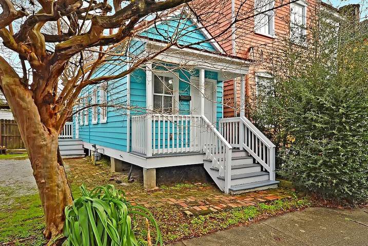 Holiday rental for 3 people, with pool in Charleston