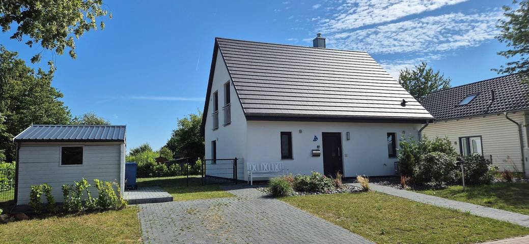 Ferienhaus für 6 Personen, mit Terrasse und Garten sowie Sauna in Garz/Rügen - 2