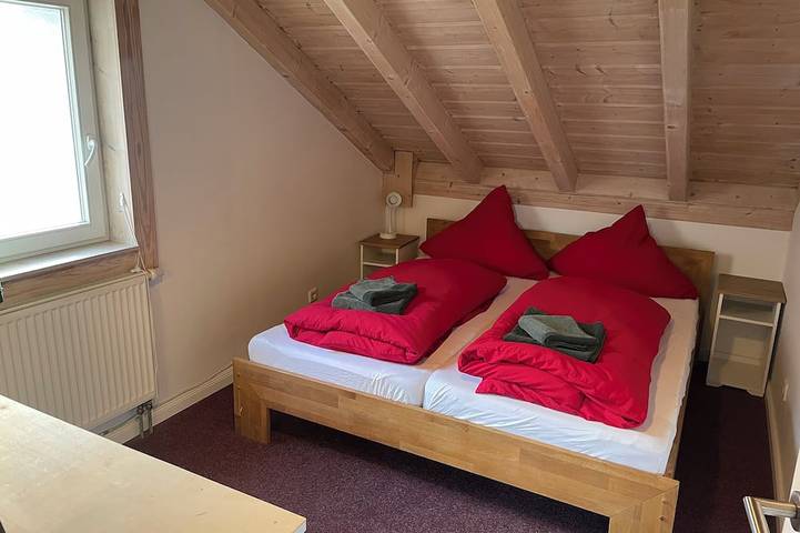 Ferienhaus für 10 Personen, mit Sauna und Balkon sowie Garten in Rieden (Eifel) - 3