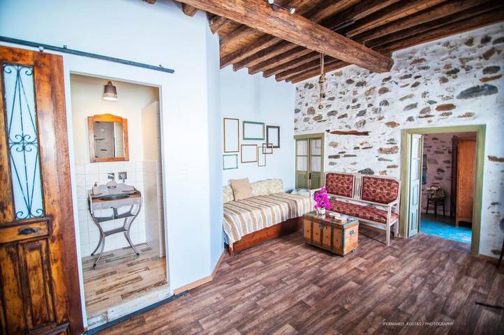 Gîte pour 4 personnes, avec balcon dans Syros - 2