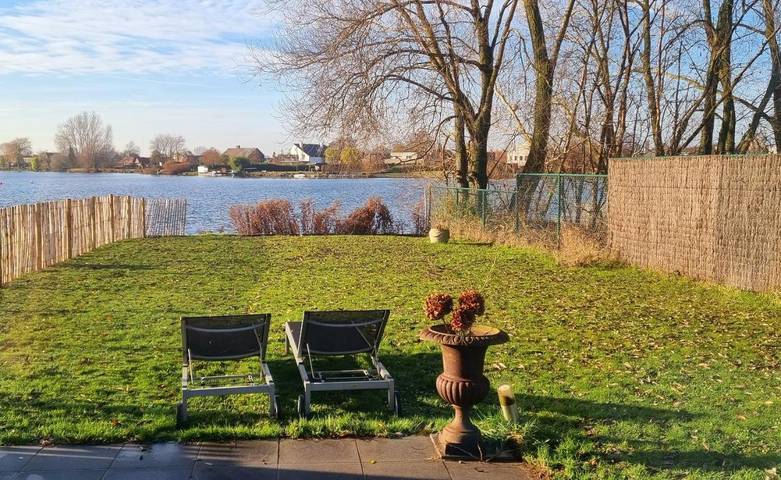 Maison de vacances pour 3 personnes, avec vue sur le lac ainsi que vue et jardin