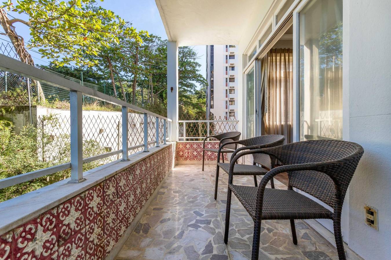 Entire apartment, Literary sanctuary, near Arpoador | Fco501 in Copacabana, Rio de Janeiro