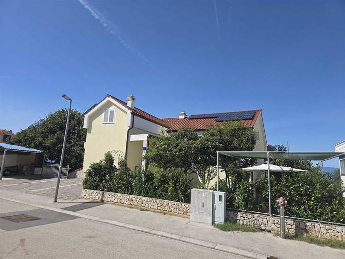 Ferienwohnung für 3 Personen, mit Terrasse auf Krk