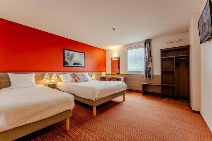 Hôtel pour 5 personnes, avec terrasse à Beaurains