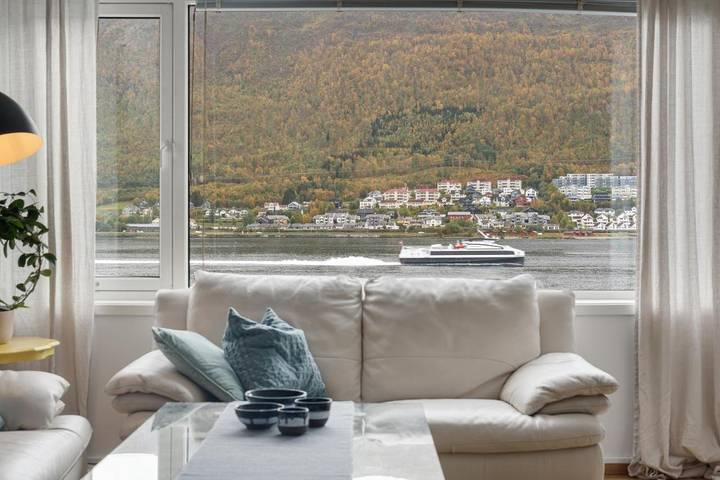 Ferienwohnung für 6 Personen, mit Terrasse und Ausblick in Tromsø