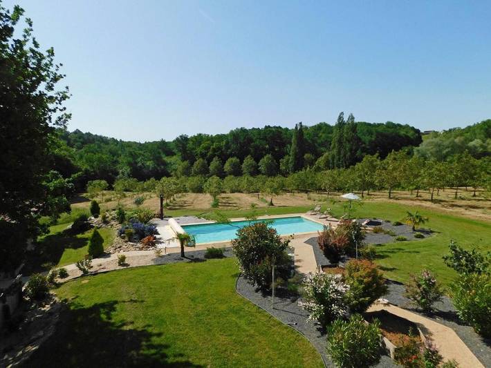 Location de vacances pour 8 personnes, avec jardin et piscine ainsi que jacuzzi et sauna, adapté aux familles à Veyrines-de-Domme - 3