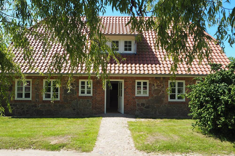Urlaub im Ferienhaus Stintenburg Insel mitten im Biospärenreservat in Zarrentin am Schaalsee, Ludwigslust-Parchim