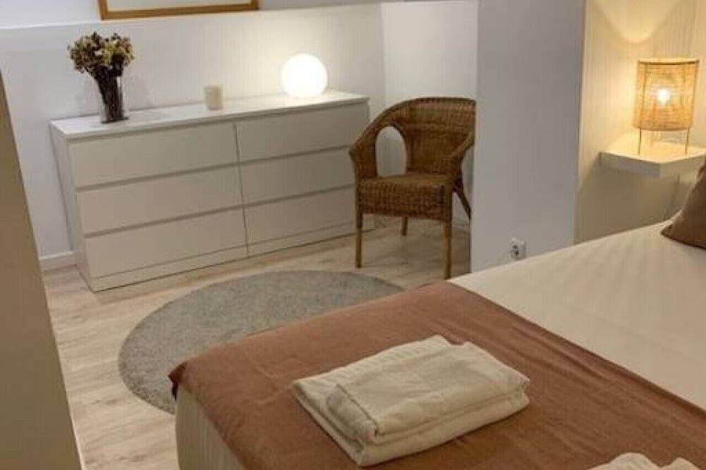 Geheel appartement, Hip Tailor Made Flat in Estrela! in Lapa, Lissabon