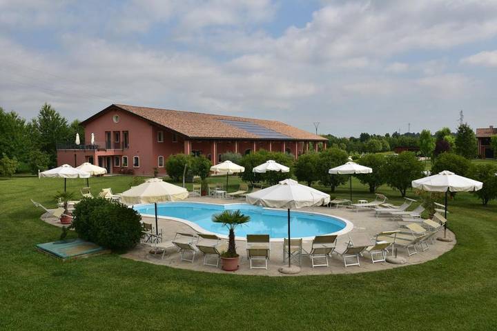 Bed and Breakfast für 2 Personen, mit Garten und Ausblick sowie Pool - 1