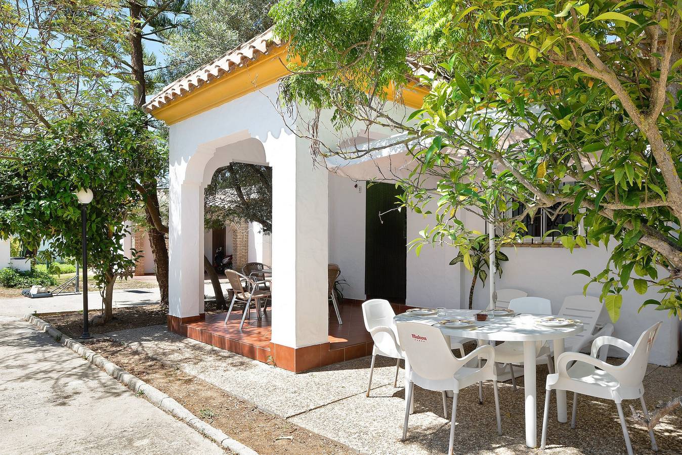 Casa de vacaciones "Casa Paqui 2" con piscina compartida, terraza privada y Wi-Fi in Conil de la Frontera, Costa de la Luz