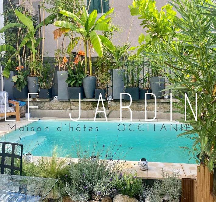 Maison d’hôte pour 2 personnes, avec jardin et terrasse ainsi que vue et piscine à Aspiran