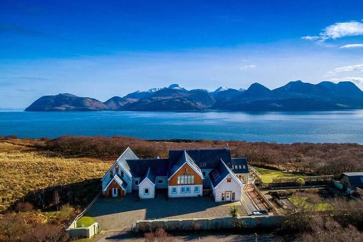 Holiday rental for 18 people, with garden and balcony as well as hot tub, with pets on Campbeltown