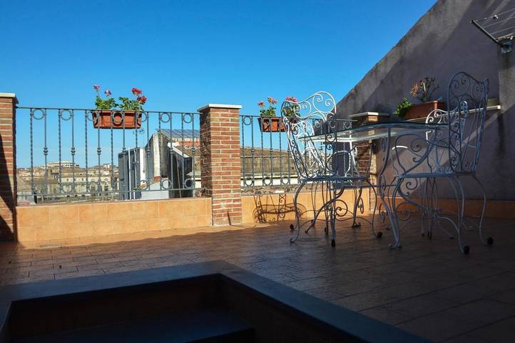 Maison d’hôte pour 8 personnes, avec terrasse et vue à Catane - 4