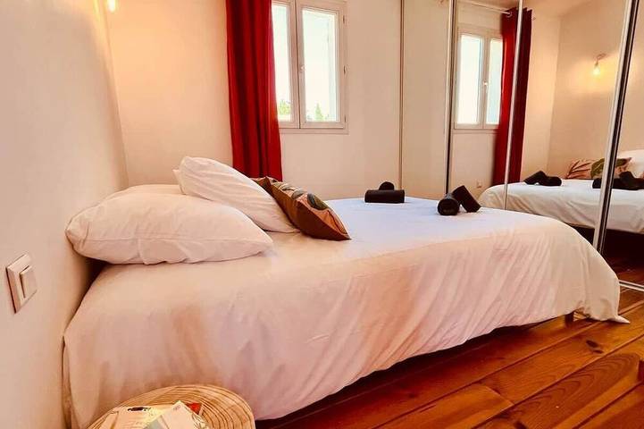 Entire apartment, Cozy Air-Conditioned Apartment – Simiane-Collongue (13) in Simiane-Collongue, Mediterranean Coast (France)