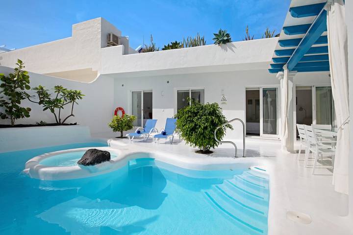 Holiday home for 6 people, with Hot tub and Garden in Corralejo