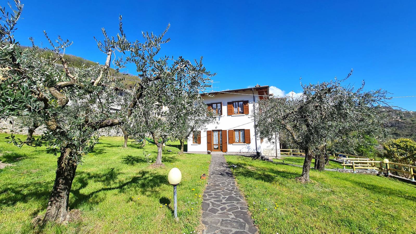 Ganze Wohnung, Villa La Pief - Gardasee Berg in Pieve, Tremosine