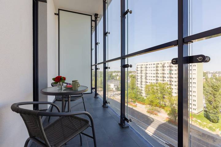 Entire holiday apartment, Cozy Studio | Air Conditioning | Balcony in Warsaw, Masovia