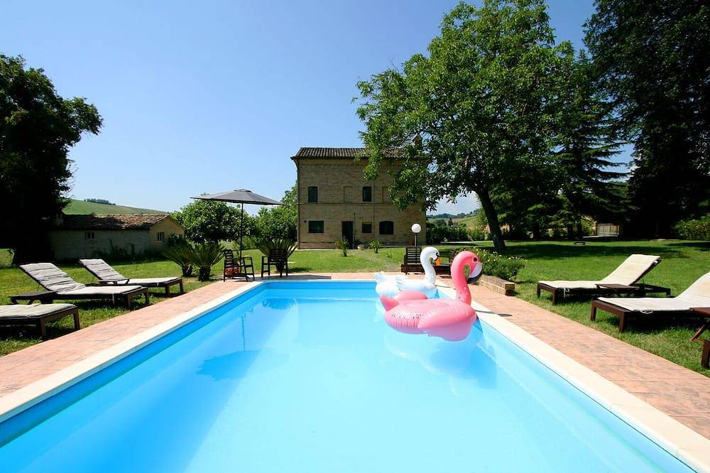 Chique landhuis met privé zwembad in Le Marche, Italië in Mogliano, Provincie Macerata
