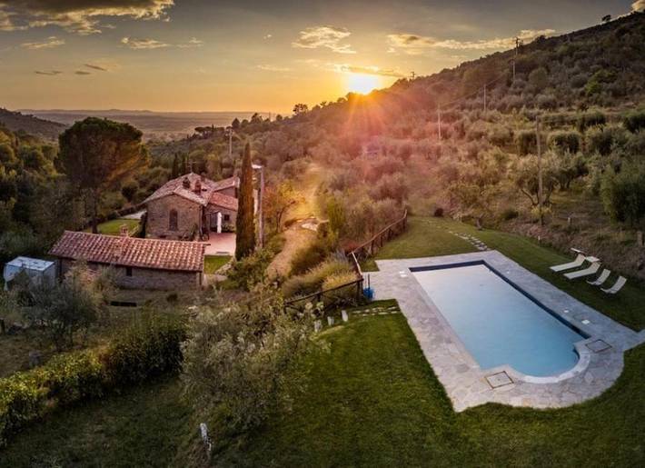 Homestay voor 2 personen, with uitzicht and tuin as well as zwembad in Cortona
