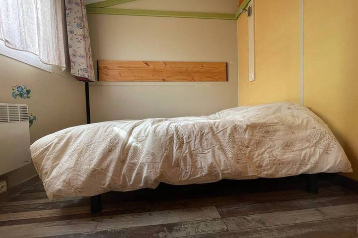 Gîte pour 3 personnes, avec Piscine à Chazemais - 2