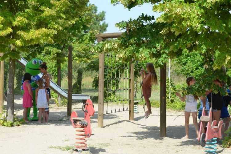 Entire vacation apartment, Holiday apartment with air conditioning and balcony  in Bibione, Venice Province