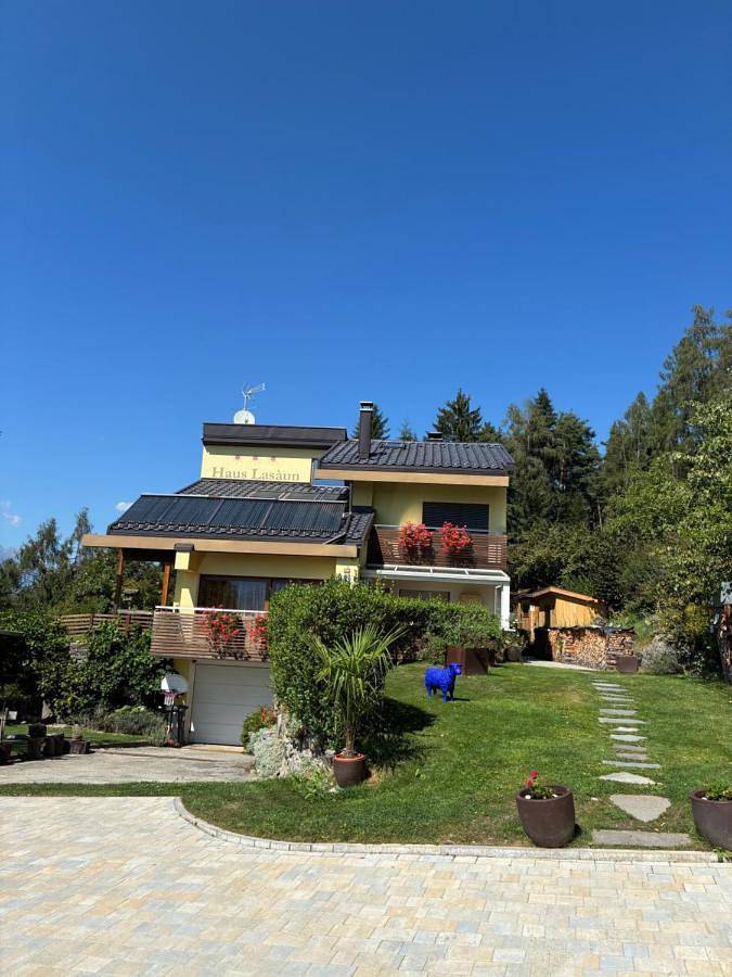 Chambre d’hôte pour 3 personnes, avec jardin ainsi que vue et sauna