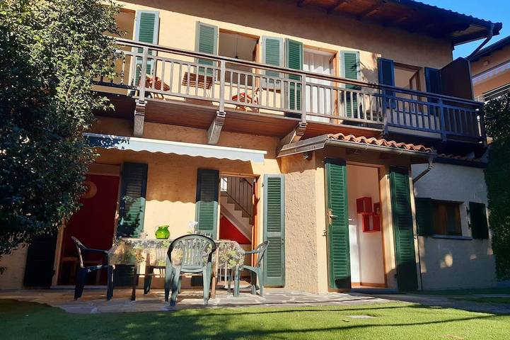 Ferienhaus für 4 Personen, mit Balkon und Garten