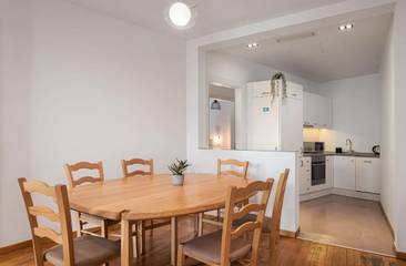 Villa for 6 Guests in Acropolis, Athens Centre, Picture 1