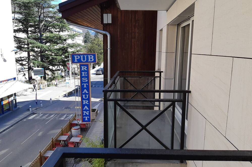 Ganze Wohnung, Geräumige 2-Zi.-Wohnung im Zentrum von Brides-les-Bains mit Balkon und Wifi in Brides-les-Bains, Les Trois Vallées